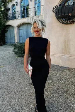 Effie Kats Verona Maxi Gown in Black Size AU 6 for rent on The Volte - image 8