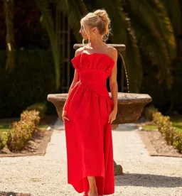Elliatt Laurel Sleeveless Maxi Dress Red Size 8 for rent on The Volte - image 3