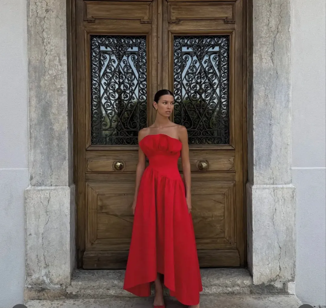 Elliatt Laurel Sleeveless Maxi Dress Red Size 8 for rent on The Volte - main image