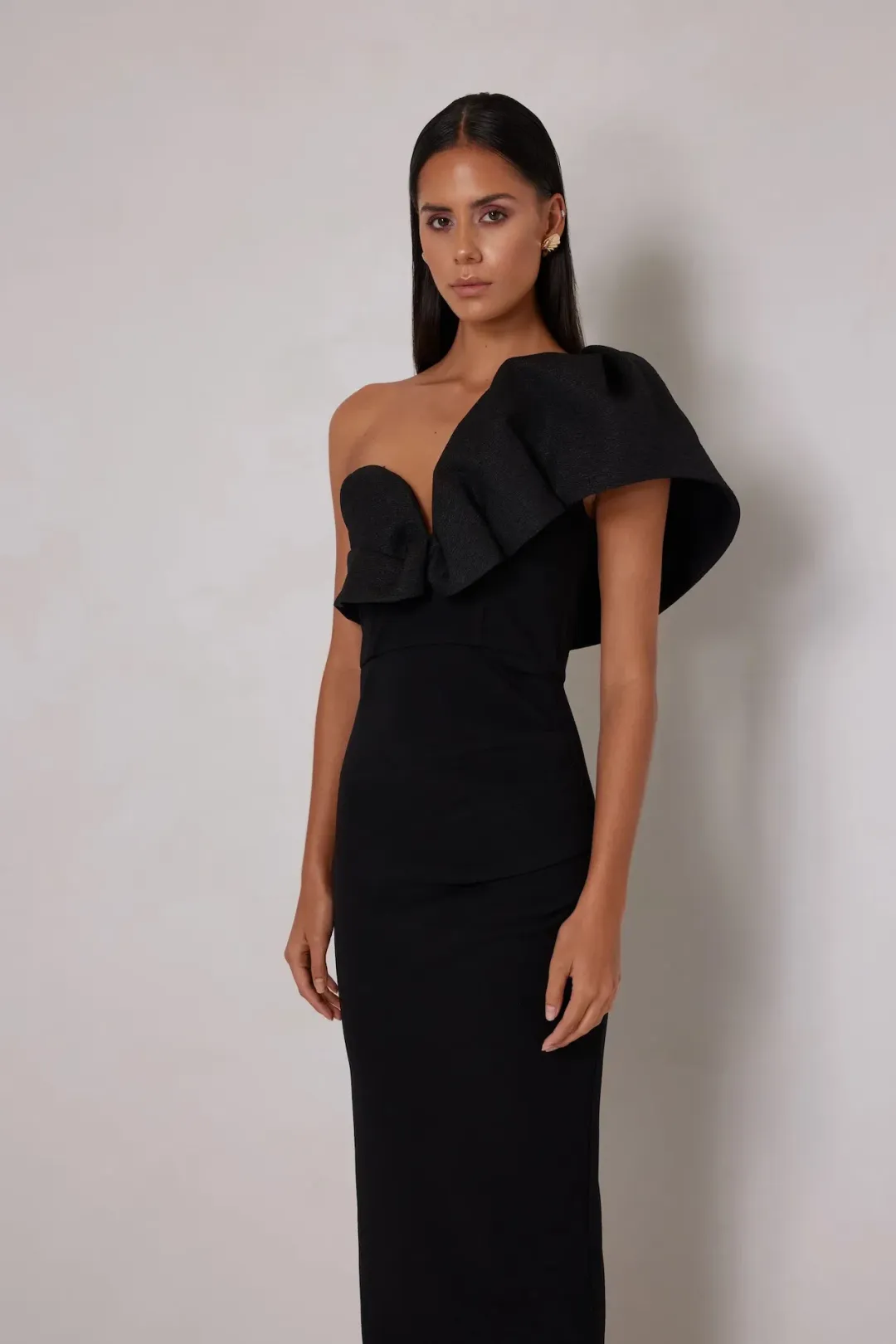 ELLE ZEITOUNE SHARLEENE MIDI / BLACK / SIZE 6 for rent on The Volte - main image