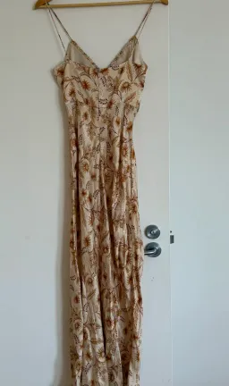 Bec & Bridge Fleetwood Midi Dress Cream Floral Size 8 for rent on The Volte - image 8