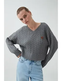 Aje Studio Naia Cropped Cable Knit Jumper Grey Size 6 for rent on The Volte - image 5