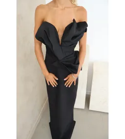 Eliya The Label Auri Gown in Black Size M/AU10 for rent on The Volte - image 2