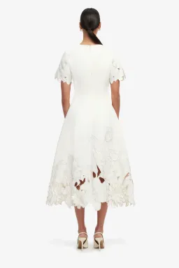  Leo Lin Caroline Applique Short Sleeve Midi Dress Ivory Size 10 for rent on The Volte - image 4