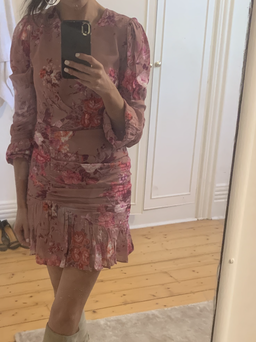 Pasduchas Dress Sz 6 for rent on The Volte - image 3