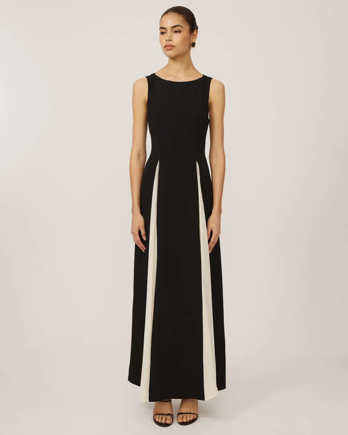 Tussah Jasper Maxi Dress Black Size AU 8 for rent on The Volte - main image