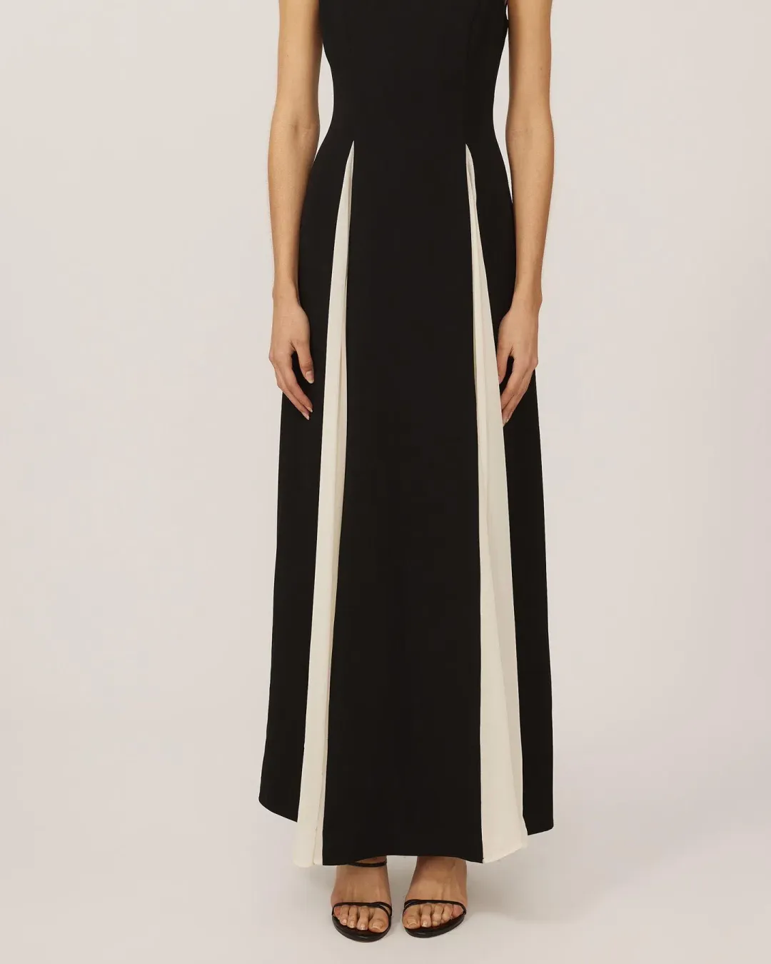 Tussah Jasper Maxi Dress Black Size AU 8 for rent on The Volte - main image