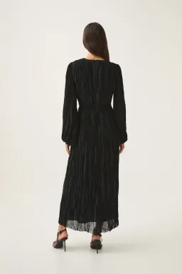 AJE Genevieve Pleated Midi Dress in Black Size S/AU8 for rent on The Volte - image 3