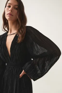 AJE Genevieve Pleated Midi Dress in Black Size S/AU8 for rent on The Volte - image 4