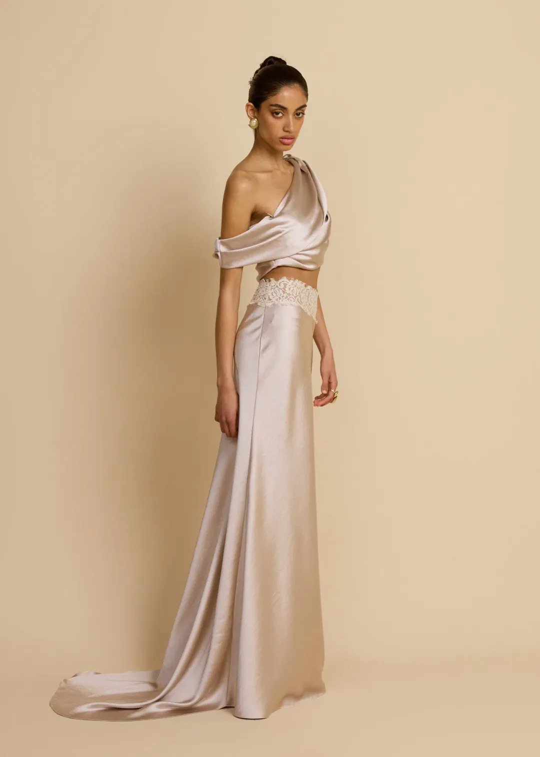 Arcina Ori Anaya Set Oyster Size XS/6 for rent on The Volte - main image