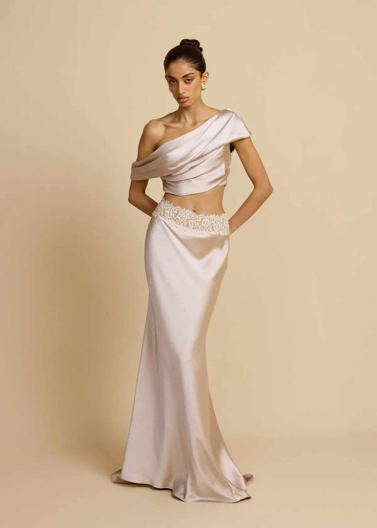 Arcina Ori Anaya Set Oyster Size XS/6 for rent on The Volte - main image