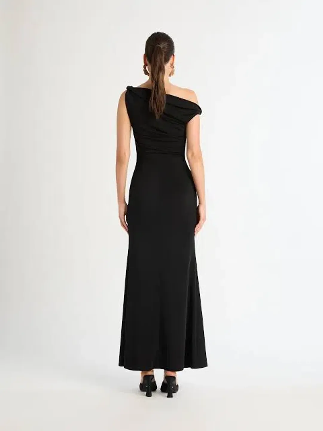 Sheike Stella Maxi Dress Black Size 12 for rent on The Volte - main image