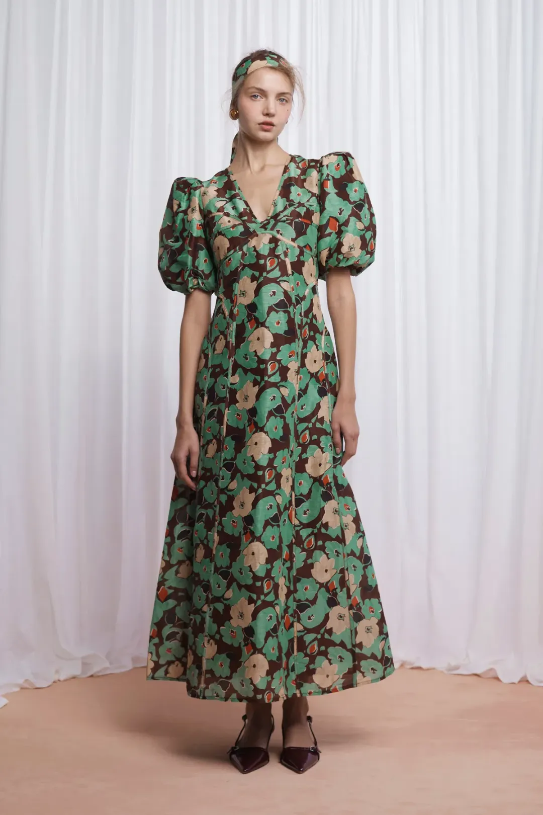 Lovaan Adeline Silk Linen Green Floral Size 8 for rent on The Volte - main image