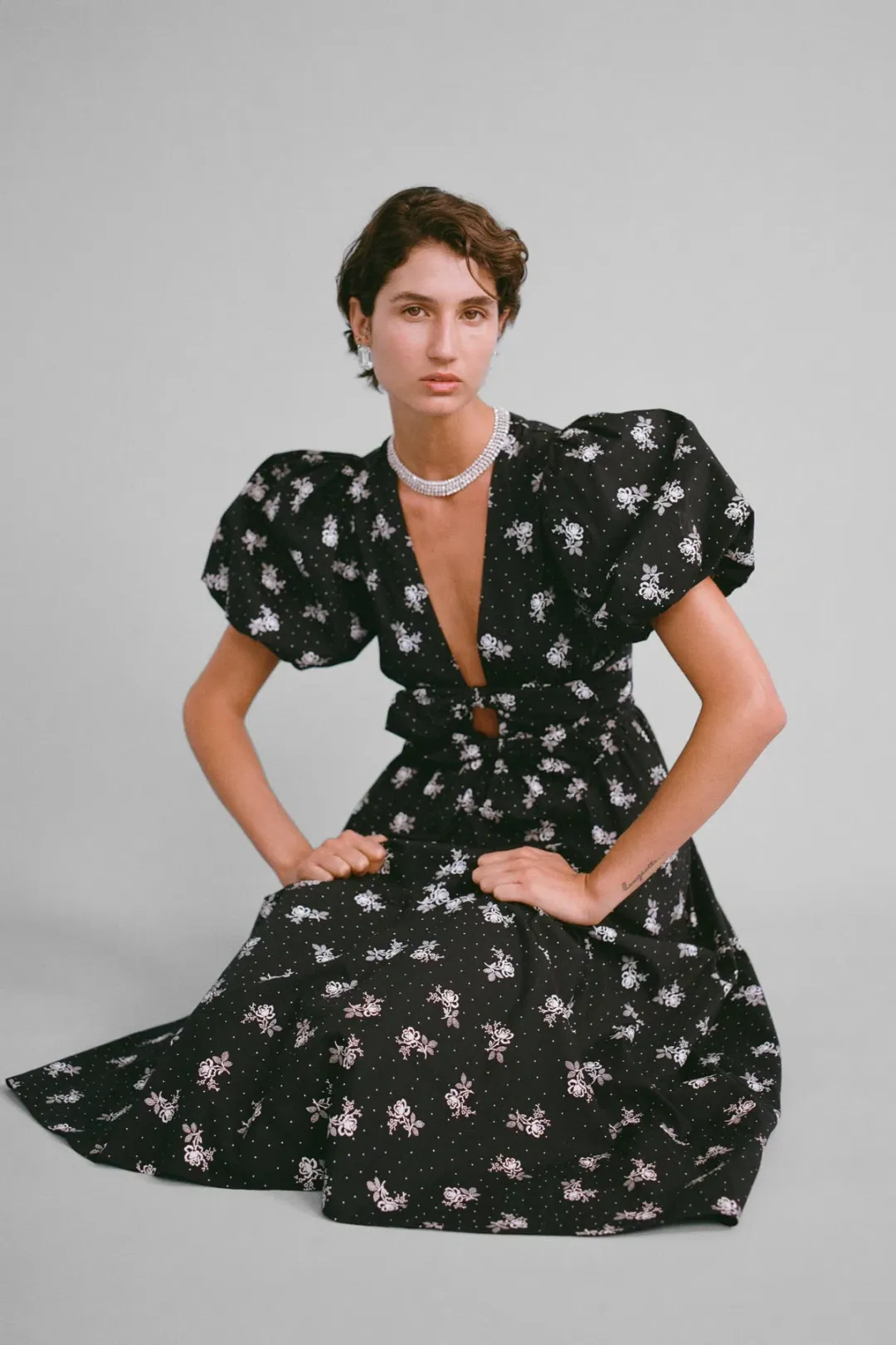 Lovaan Devon Dress Vintage Rose Black Size 10 for rent on The Volte - main image