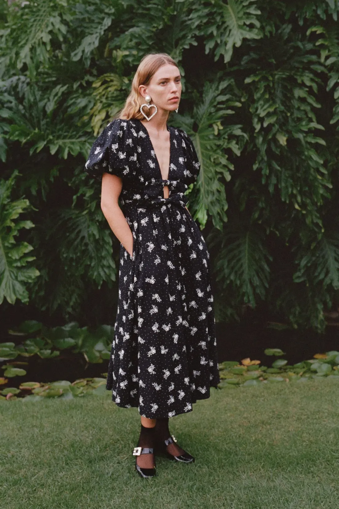 Lovaan Devon Dress Vintage Rose Black Size 12 for rent on The Volte - main image