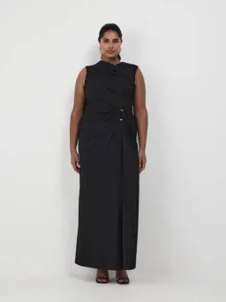 Sheike Simone Maxi Sz12 for rent on The Volte - image 5