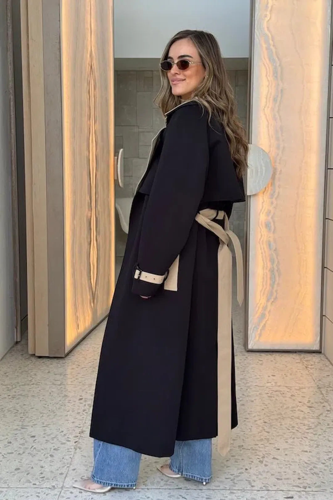 Contrast Trench Coat Black/Beige | Sneaky Link size xs for rent on The Volte - main image