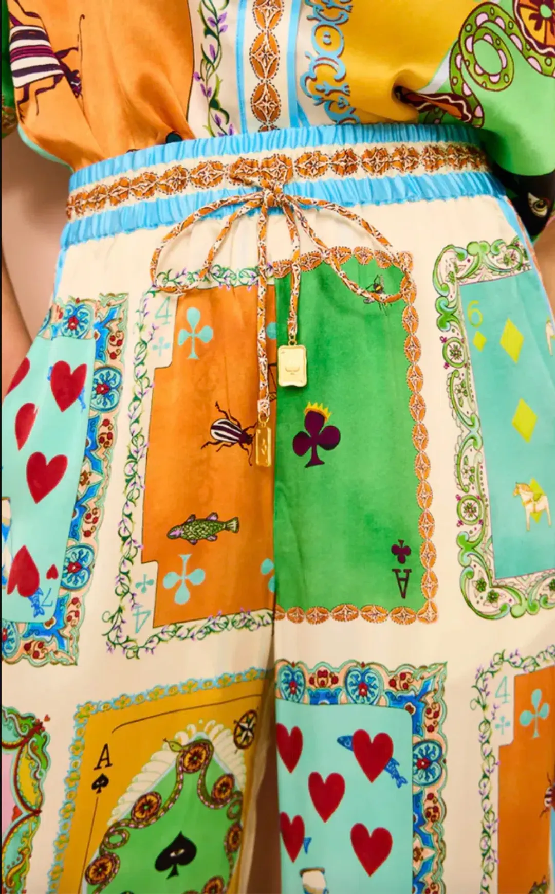 Rummy silk set for rent on The Volte - main image