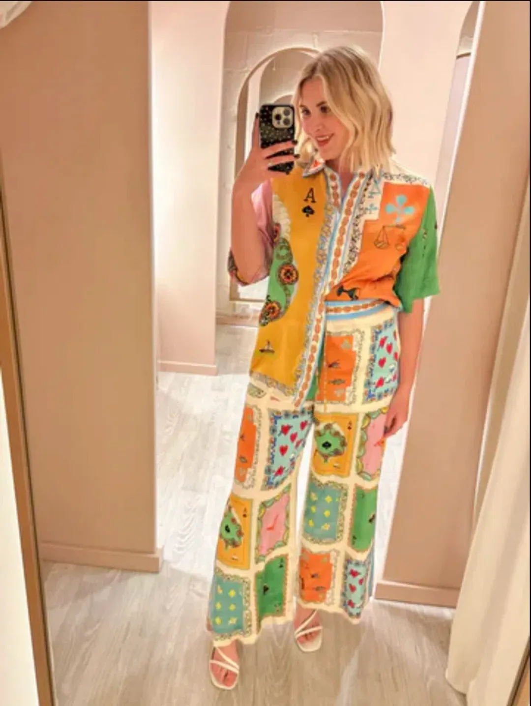 Rummy silk set for rent on The Volte - main image