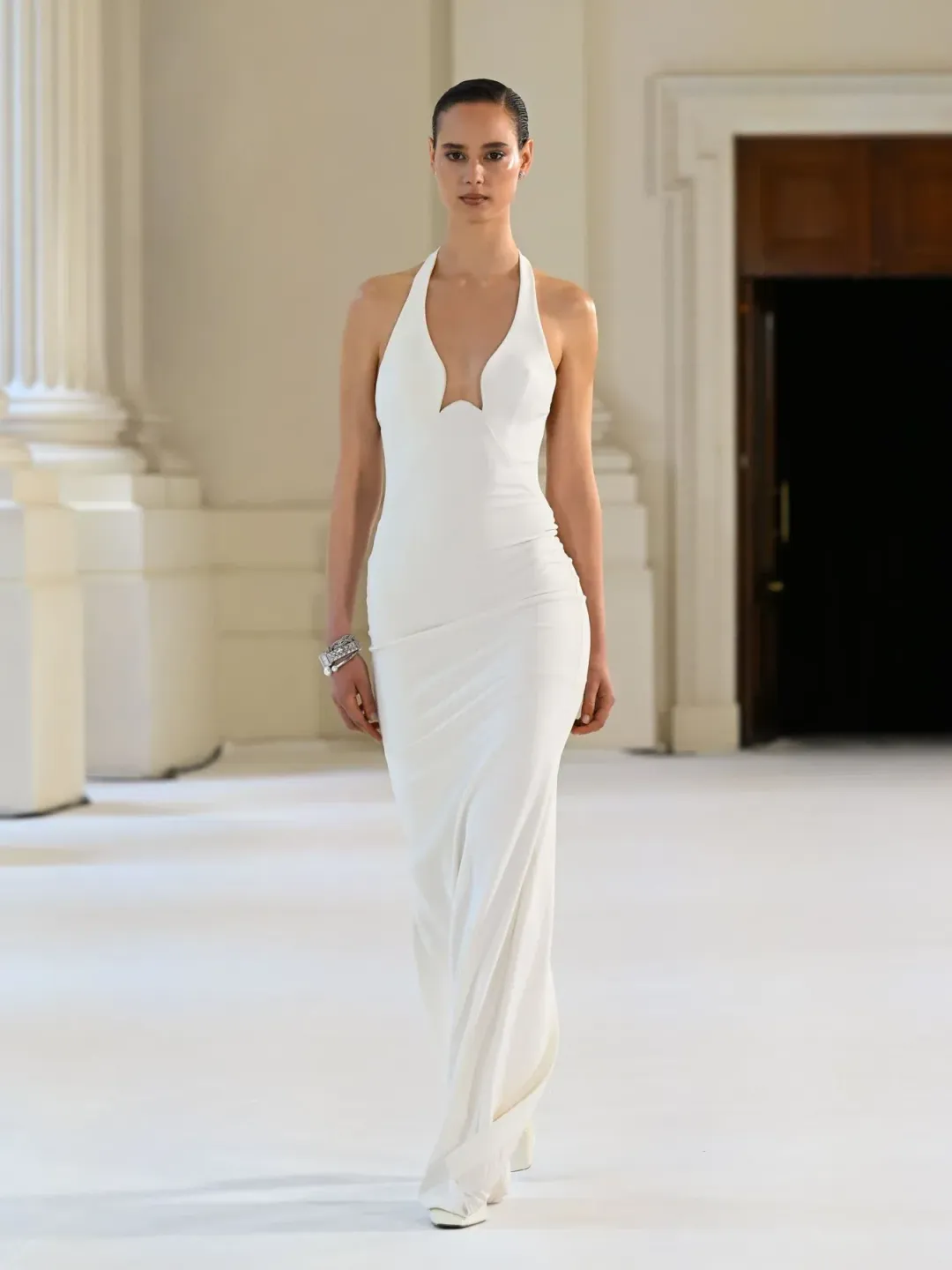 Effie Kats Starla Gown - Ivory Size L for rent on The Volte - main image