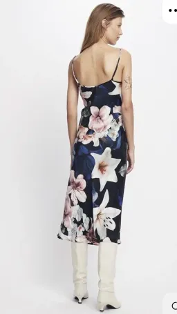 SILK LAUNDRY Lillies Dress Floral 90s Slip MIDI Silk s.L   for rent on The Volte - image 2