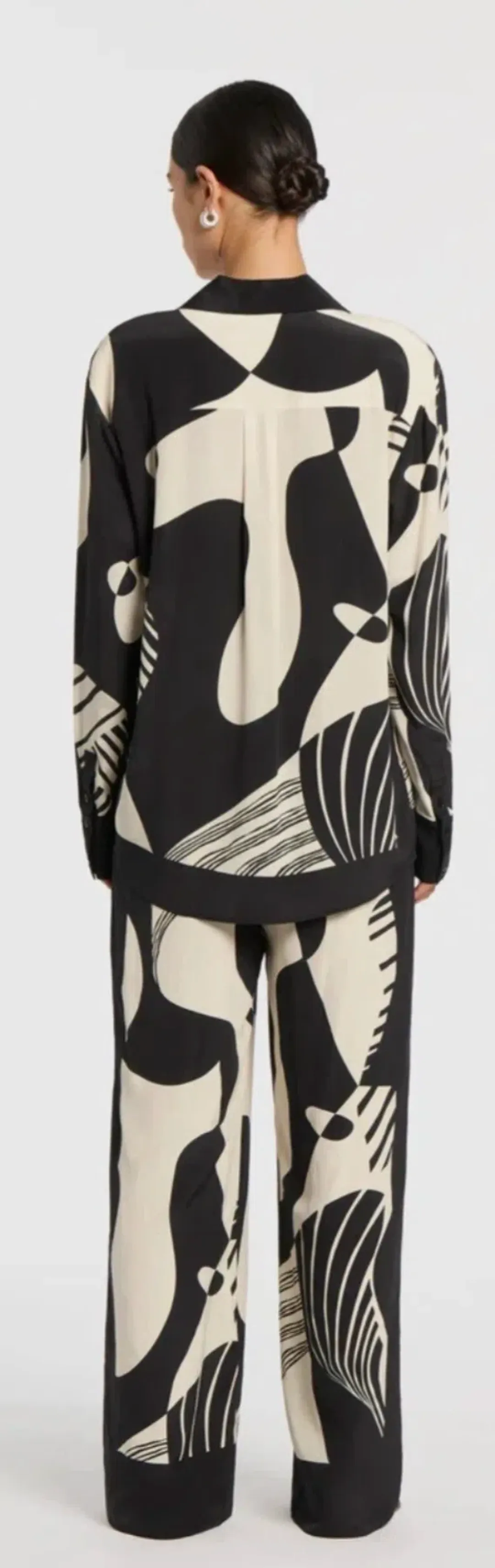 Sir The Label Realisme Set for rent on The Volte - main image