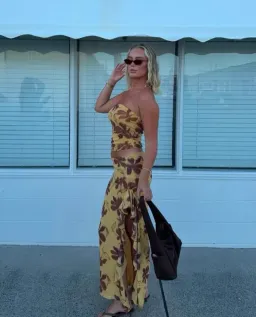 Benni Bindi Maxi Dress In Butter Floral Size 8 for rent on The Volte - image 2