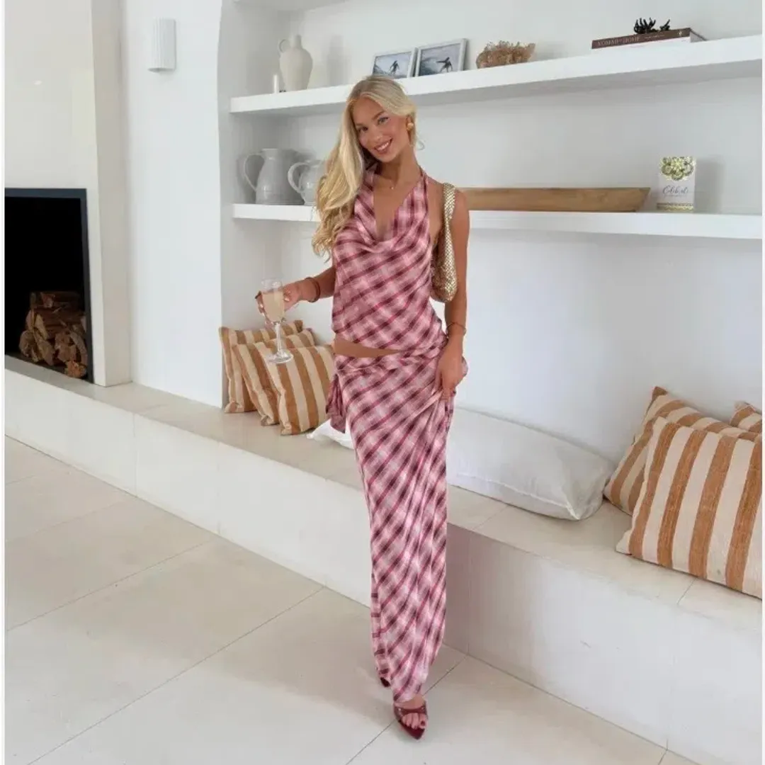 DESERO JACARE - AMALFI Set  for rent on The Volte - main image