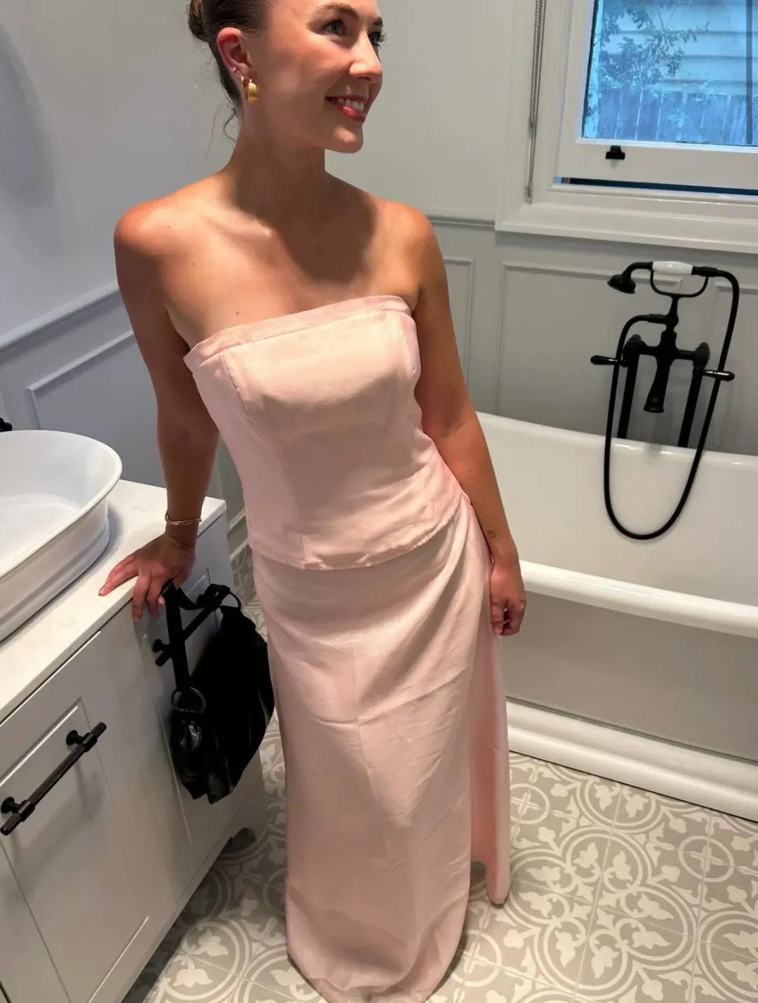 The Stella Set for rent on The Volte - main image