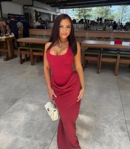 BENNI jade maxi red size 6  for rent on The Volte - image 2