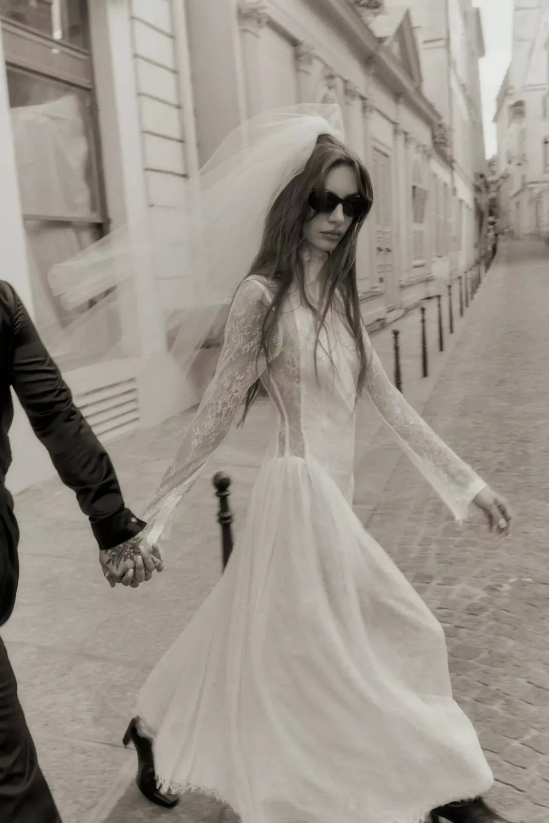 Hansen And Gretel Violetta Lace Dress Butter Size 8 for rent on The Volte - main image