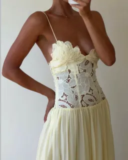 Hansen & Gretel Stephanie size 10 for rent on The Volte - image 2