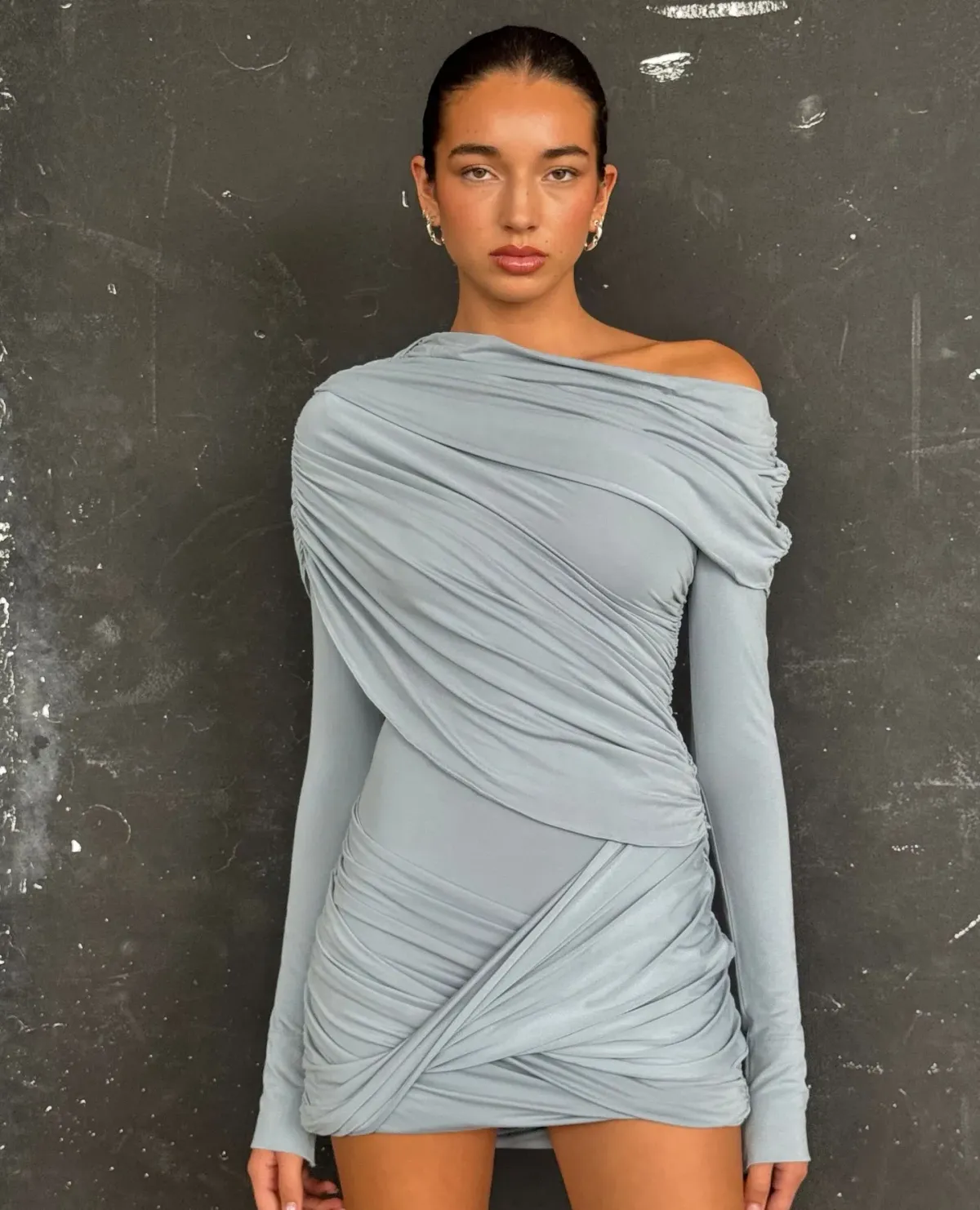 Benni Otto Long Sleeved Mini Dress in Blue Size 8 for rent on The Volte - main image