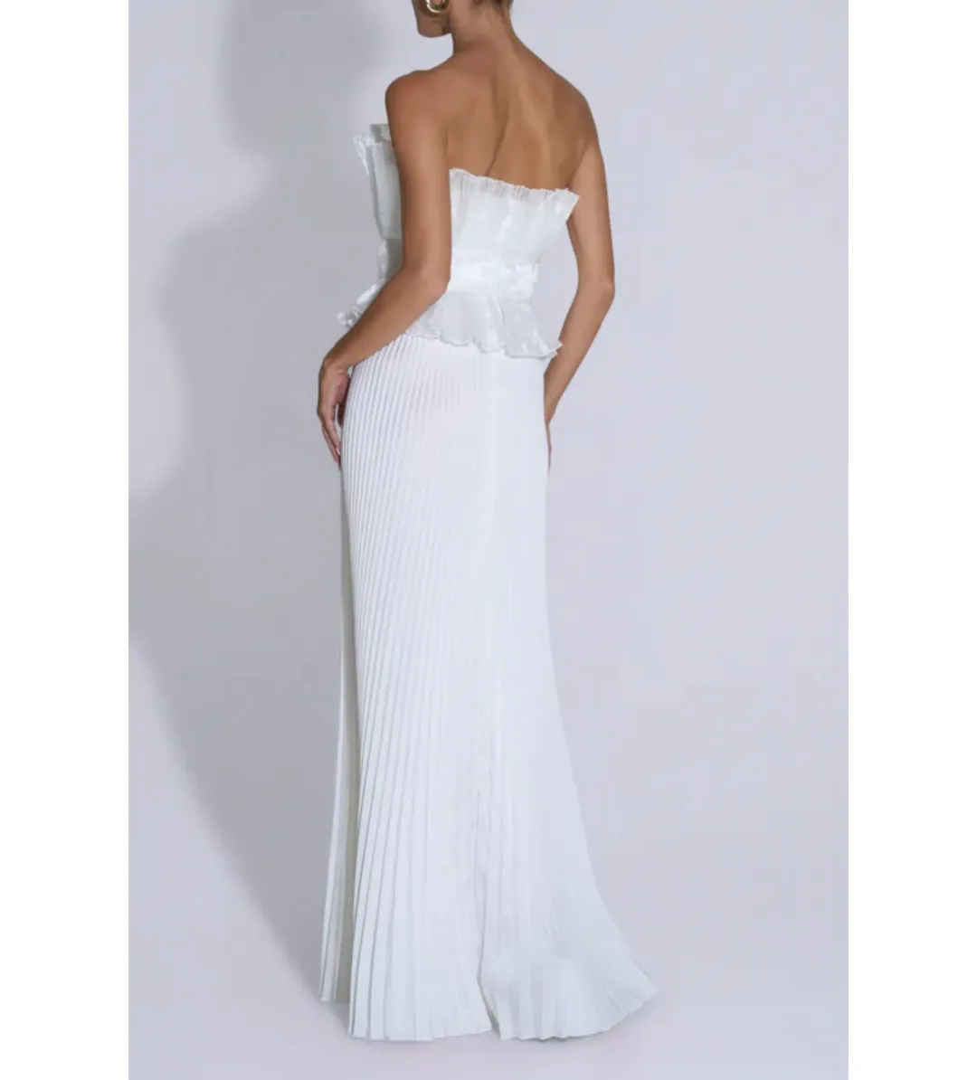 L'Idee Masquerade Gown in Ivory Size AU12 for rent on The Volte - main image