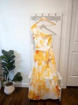 Malloray Maxi - Yellow - Style Slate - size 10 for rent on The Volte - image 1
