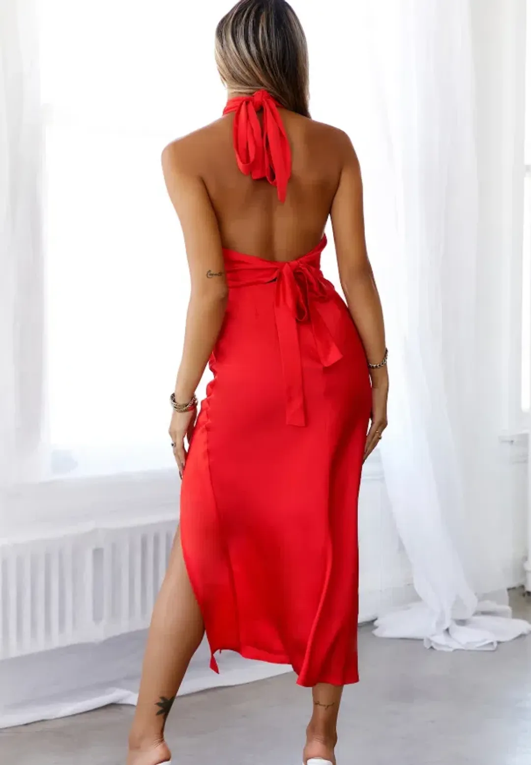 Paradise Kisses Midi - Hello Molly - size 12 for rent on The Volte - main image