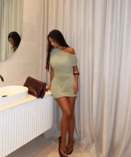 Benni Otto Mini Sage size 8  for rent on The Volte - image 2