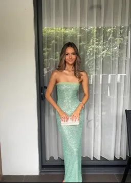 Fait Par Foutch Elizabeth Sparkly Green Dress size 6 for rent on The Volte - image 9