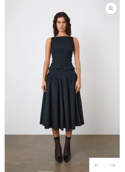 Peachy Den Deba Set in Black - Size Small for rent on The Volte - image 2