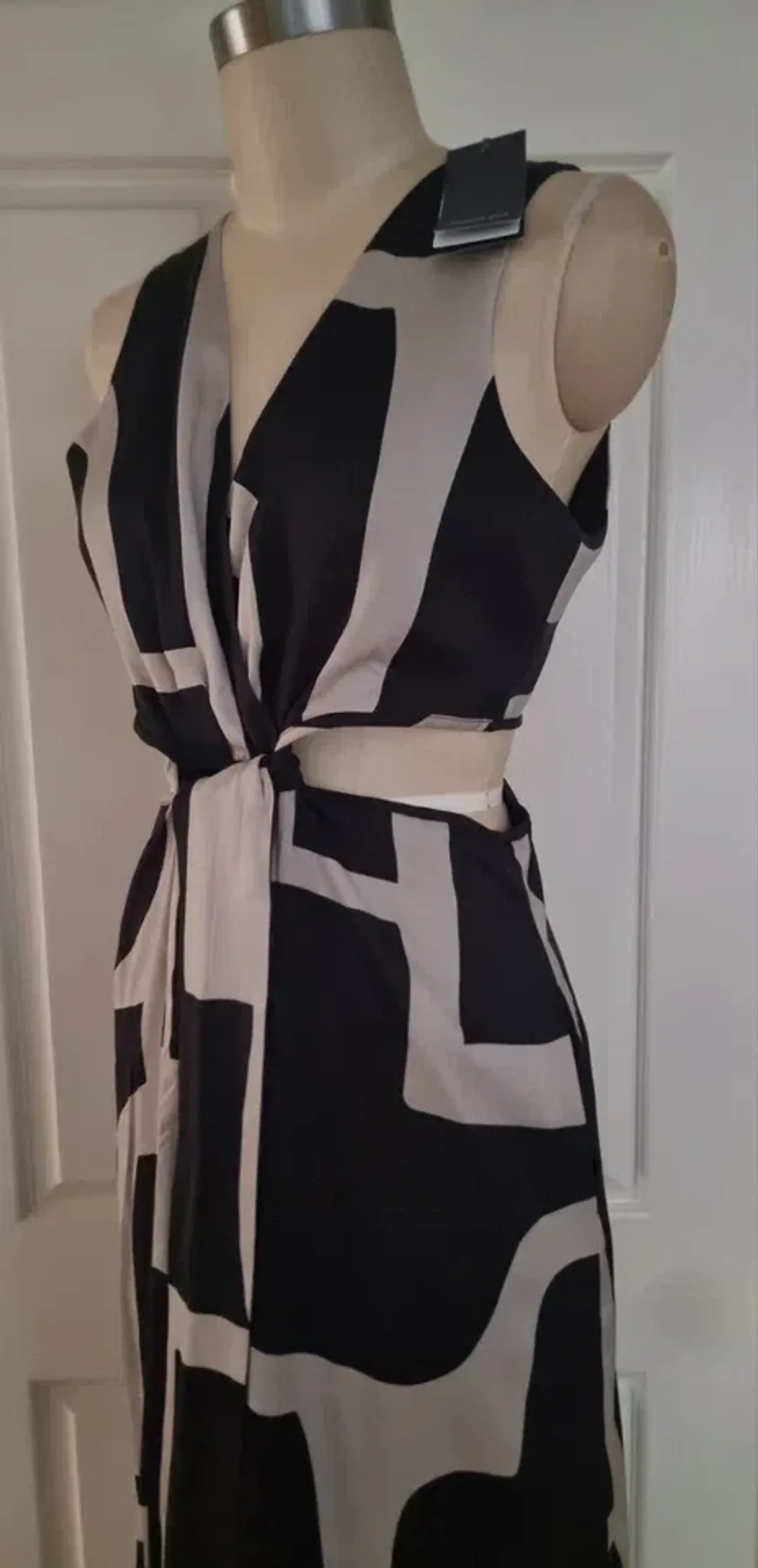 COUNTRY ROAD Print Column Maxi Dress in Stone Geo Print Size 12 - - Black & Stone Golden Brown for rent on The Volte - main image