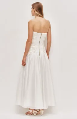 AJE Gia Embroidered Gown Ivory Size 6 for rent on The Volte - image 2
