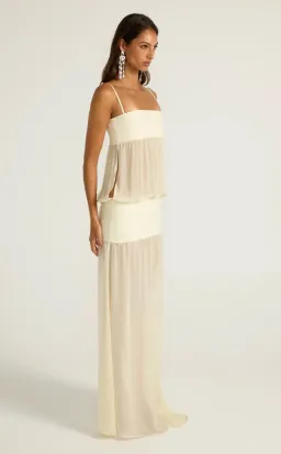 ROMEO GOWN CREAM | ANCE GRIA for rent on The Volte - image 2