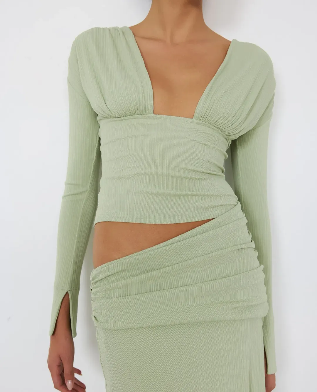Benni Agnes Maxi Pistachio Size 8 for rent on The Volte - main image