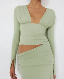 Benni Agnes Maxi Pistachio Size 8 for rent on The Volte - image 2