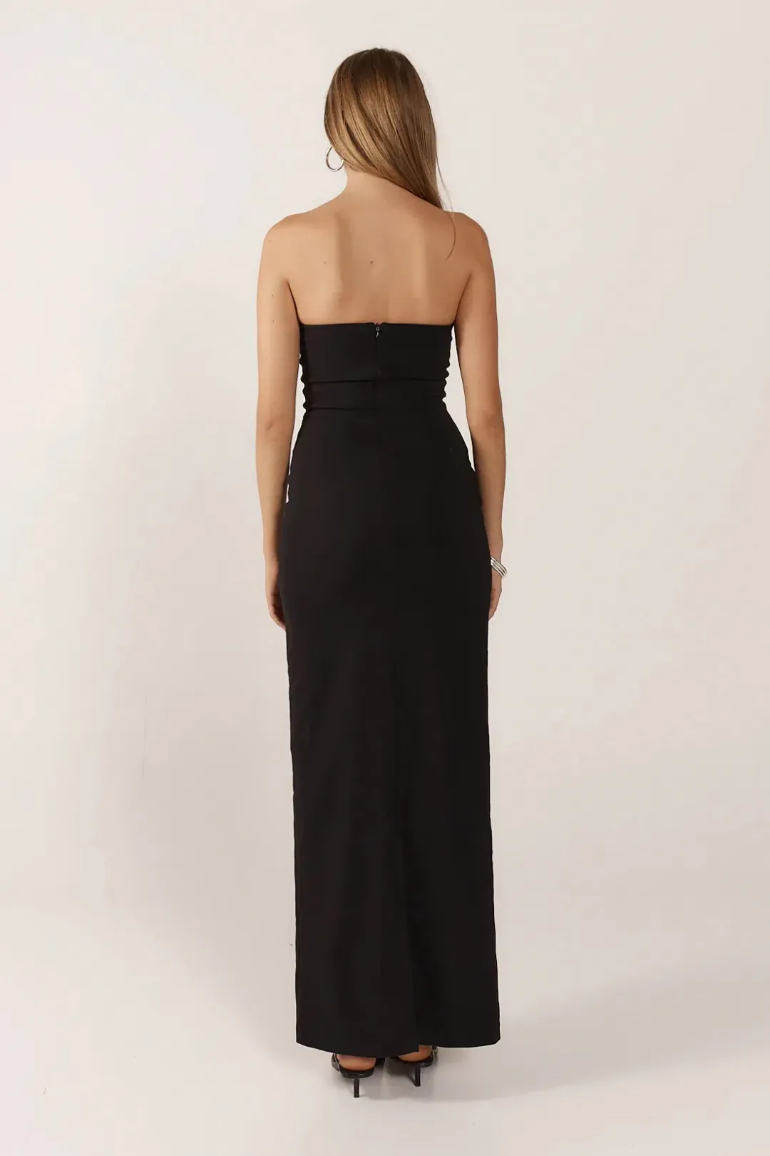 ANCE GRIA MARGO MAXI BLACK / SIZE 8 for rent on The Volte - main image