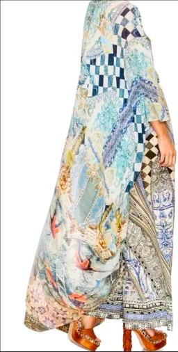 Camilla oversized robe lovers dream.  O/S for rent on The Volte - image 2