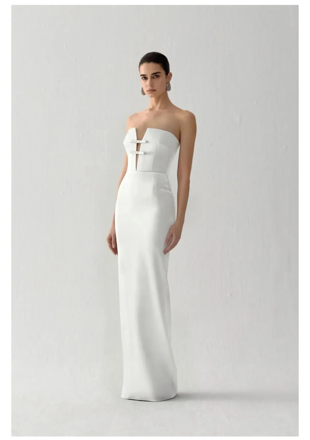 New arrivals NOA IN PALAIS DE TOKYO bridal size 8 for rent on The Volte - main image