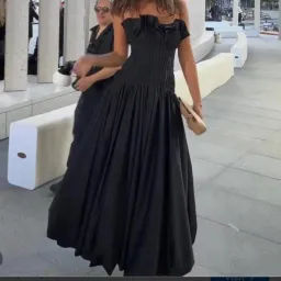 🖤 AJE Ivy Bubble Hem Gown – Black – Size 10 AU Strapless Formal Maxi Dress🖤 for rent on The Volte - image 6