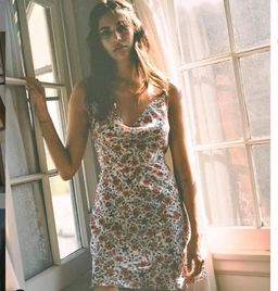 Realisation Par The Montague Mini Dress White Batik Floral Size XXS / AU 4 for rent on The Volte - image 6