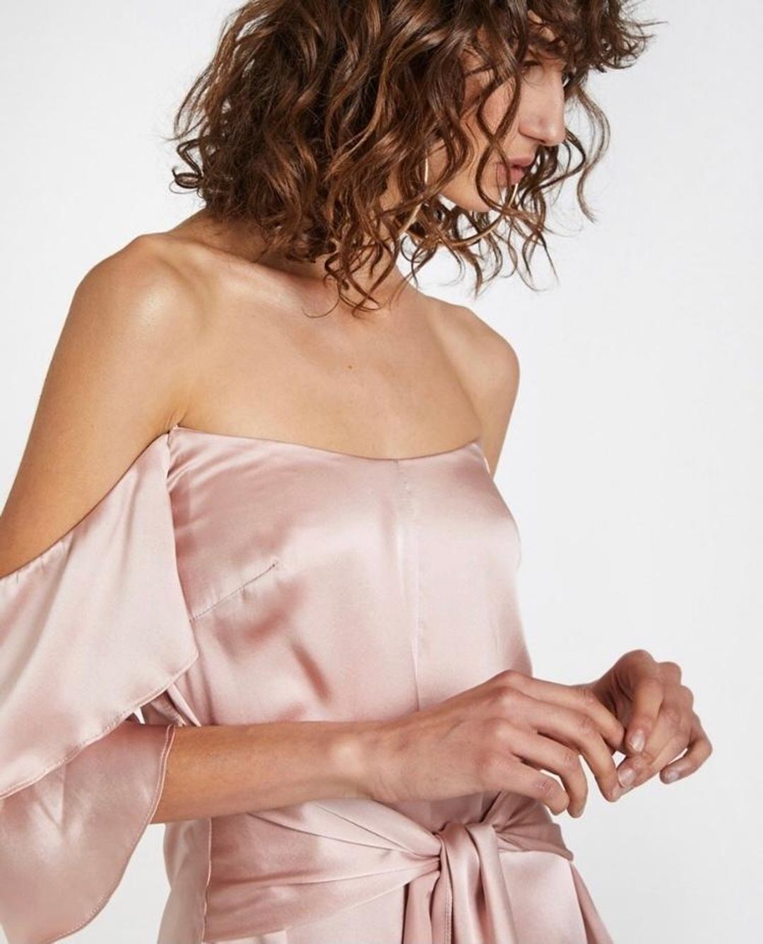 Carver label  for rent on The Volte - main image